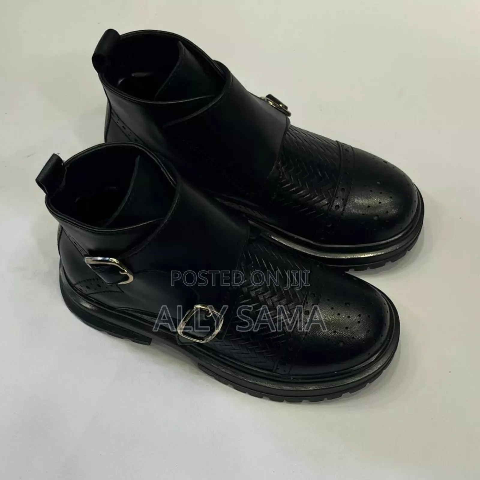 Travolta Boys Clarks Original