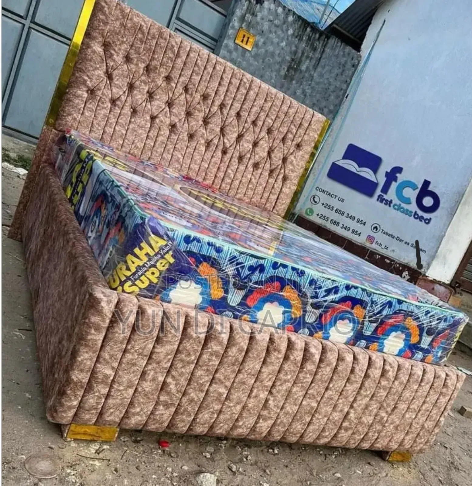 Bedsofa Classic Na Godoro Mpya