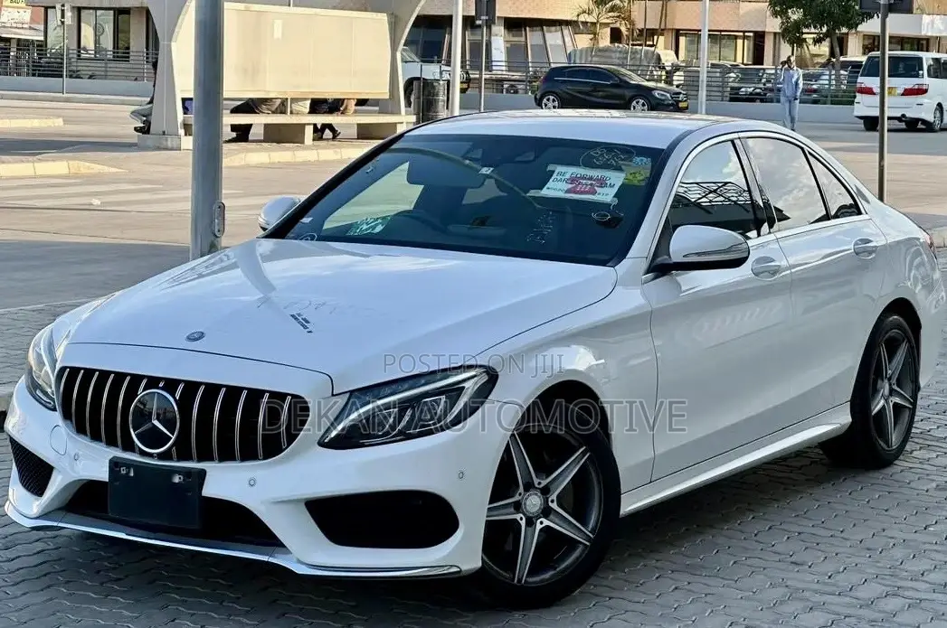 Mercedes-Benz C200 2014 White