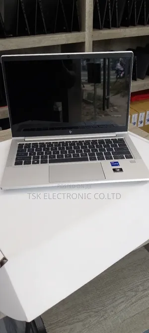 New Laptop HP EliteBook 640 G10 16GB Intel Core I7 SSD 512GB