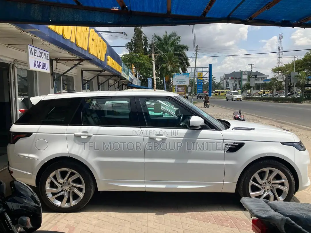 Land Rover Range Rover 2019 White