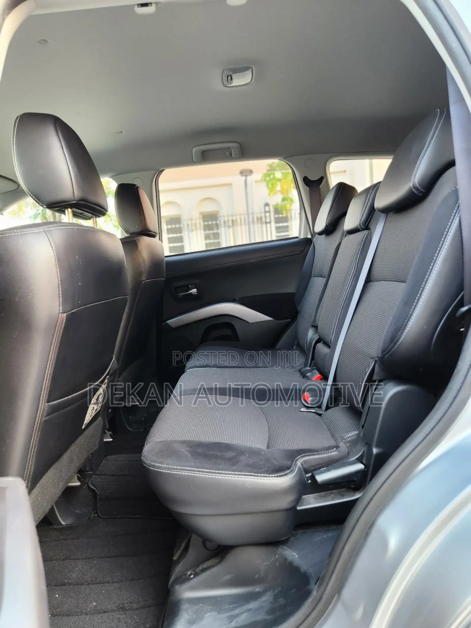 Mitsubishi Outlander SE 2010 Silver