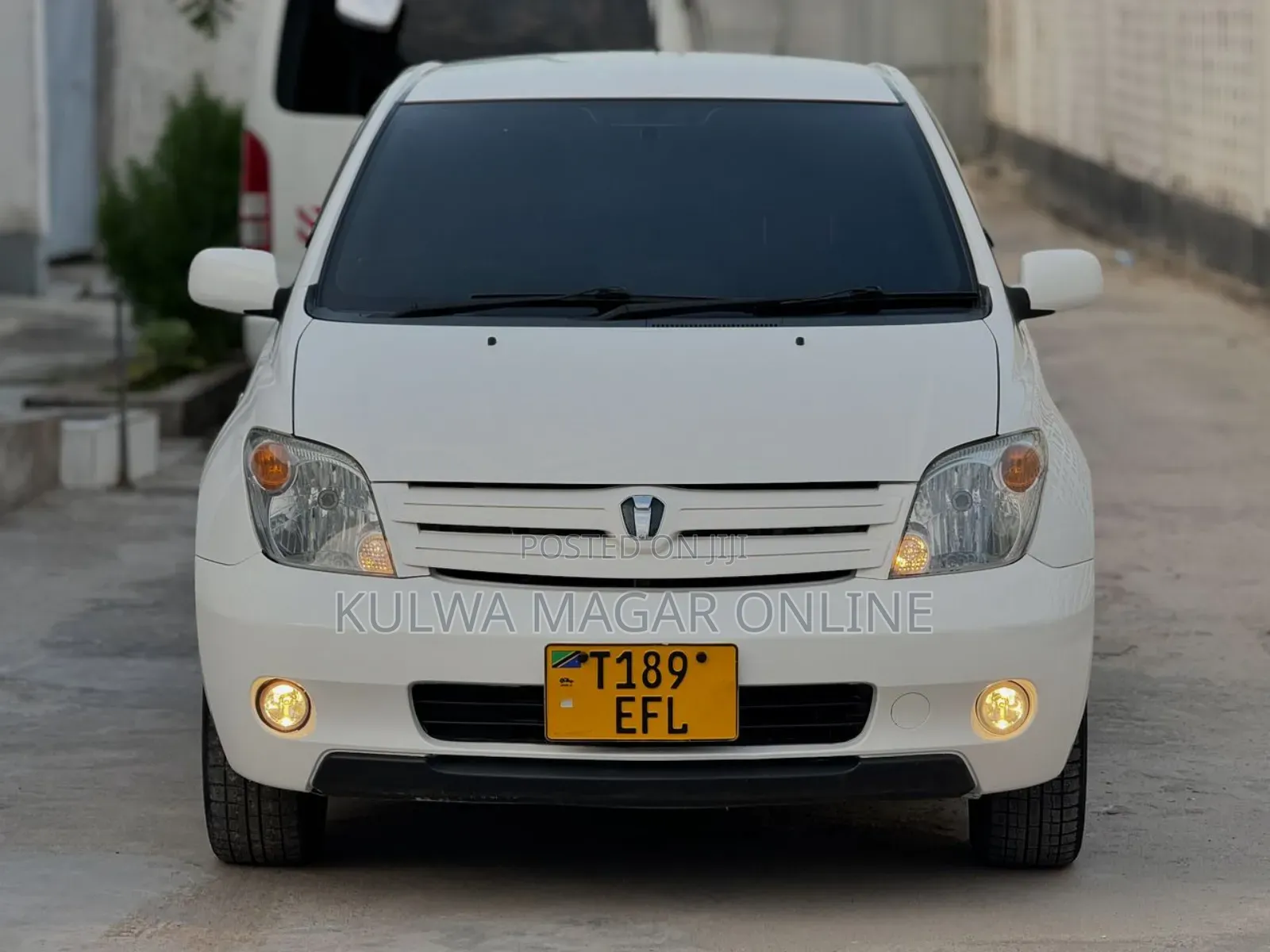 Toyota IST 2004 White