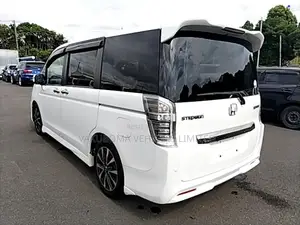 Honda Stepwgn 2013 Pearl