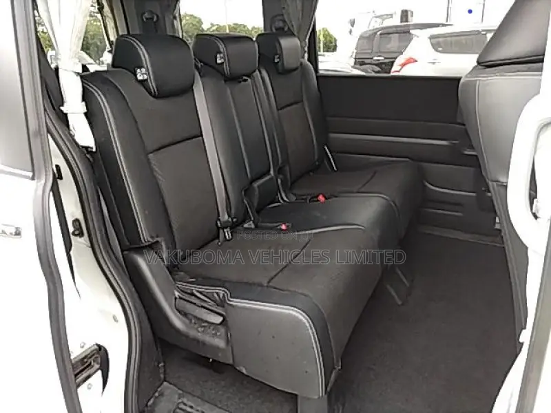 Honda Stepwgn 2013 Pearl