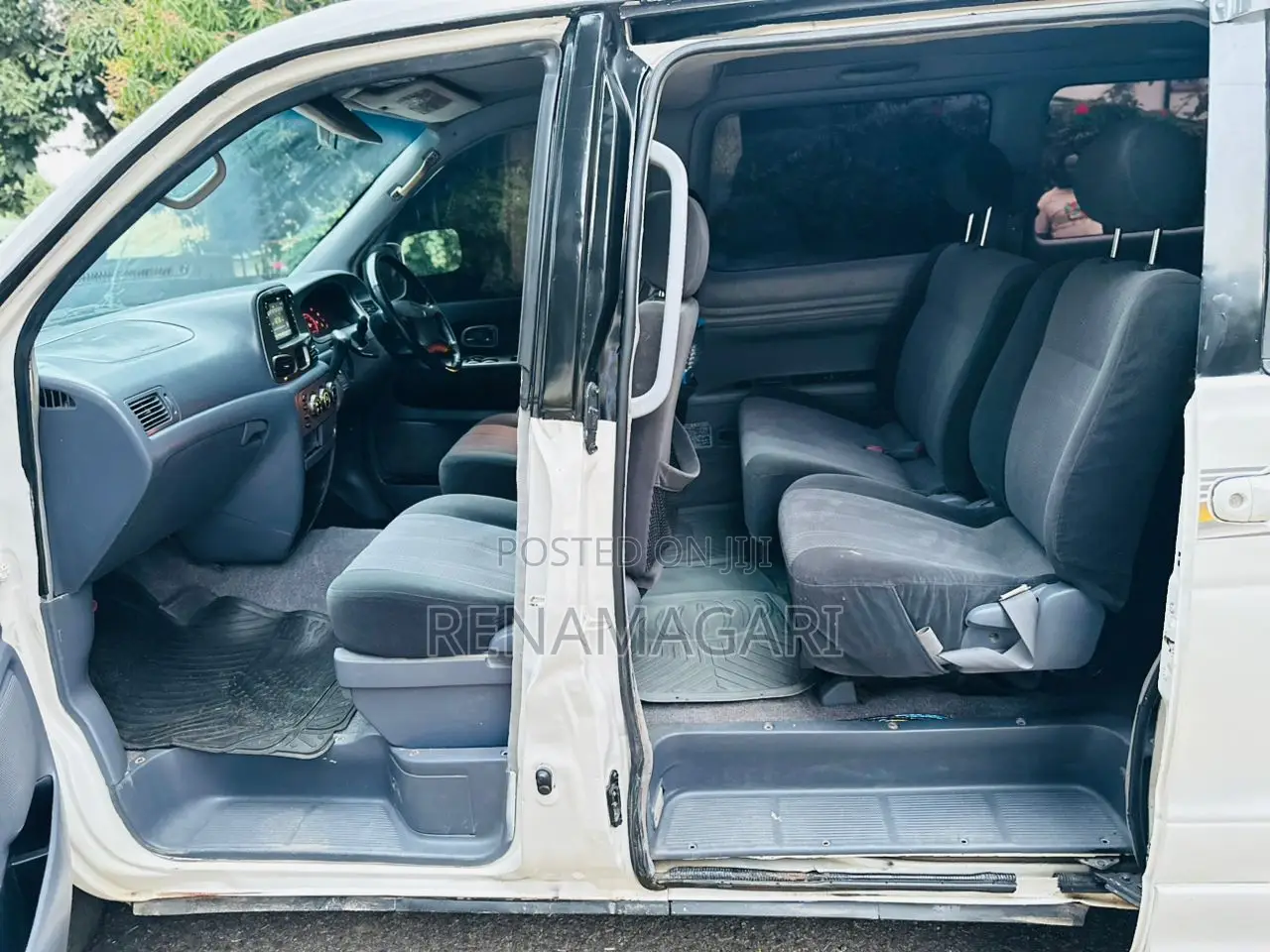 Toyota Noah 2006 White