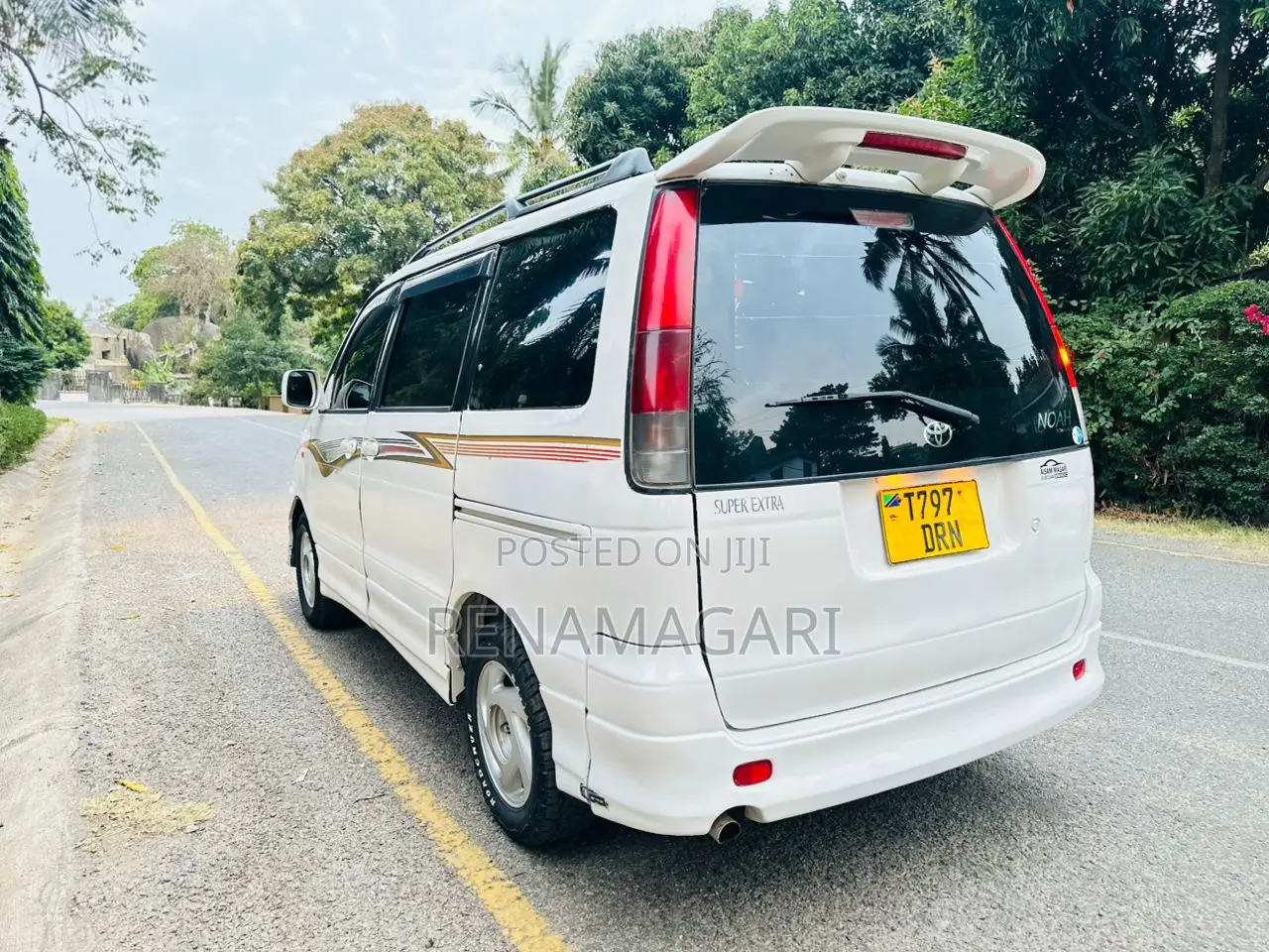 Toyota Noah 2006 White