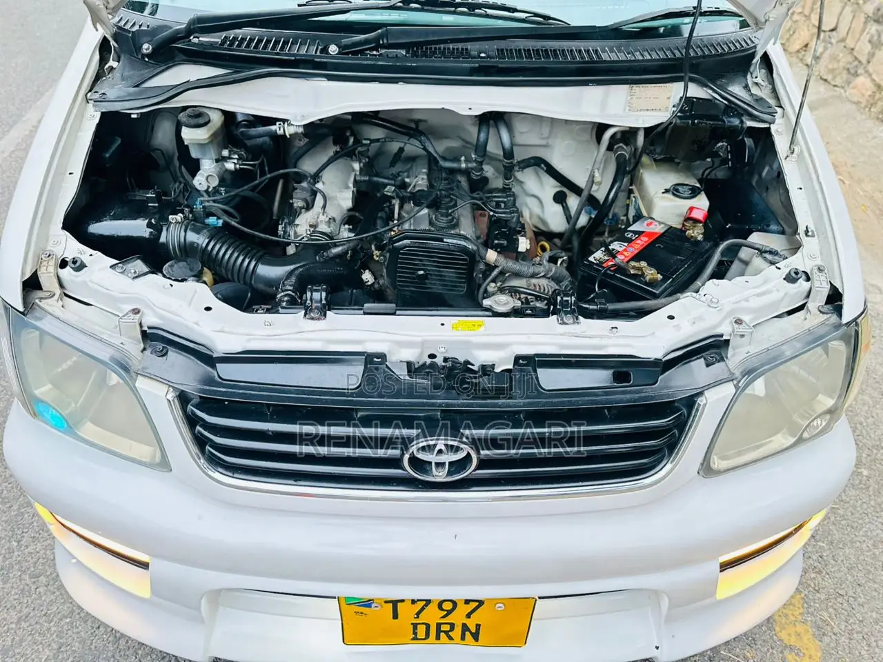 Toyota Noah 2006 White