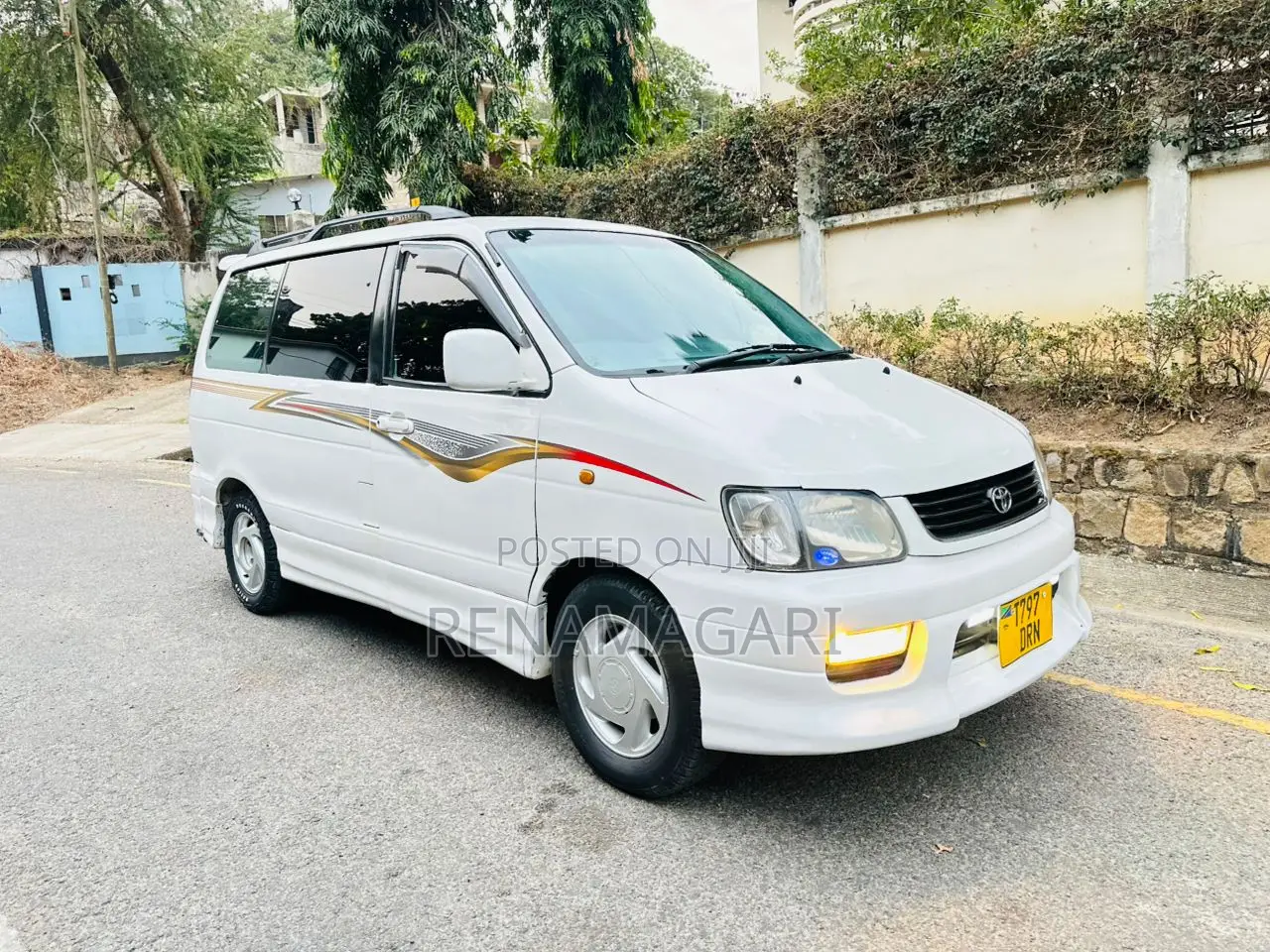 Toyota Noah 2006 White