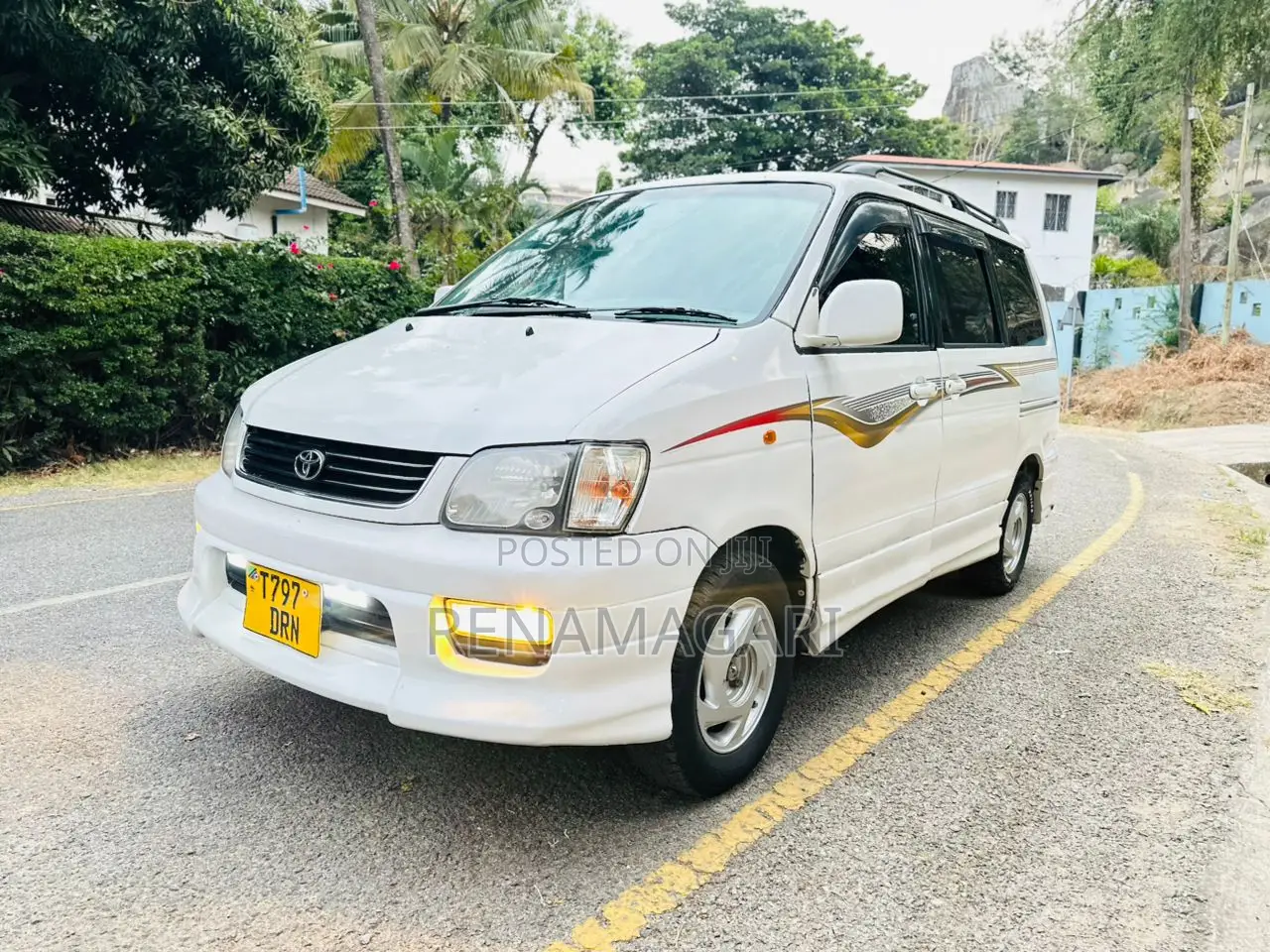 Toyota Noah 2006 White