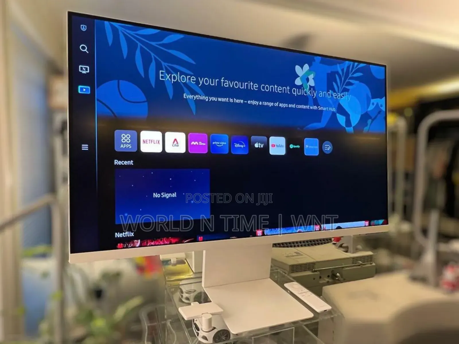 Samsung 32" Smart Monitor M8 M80C