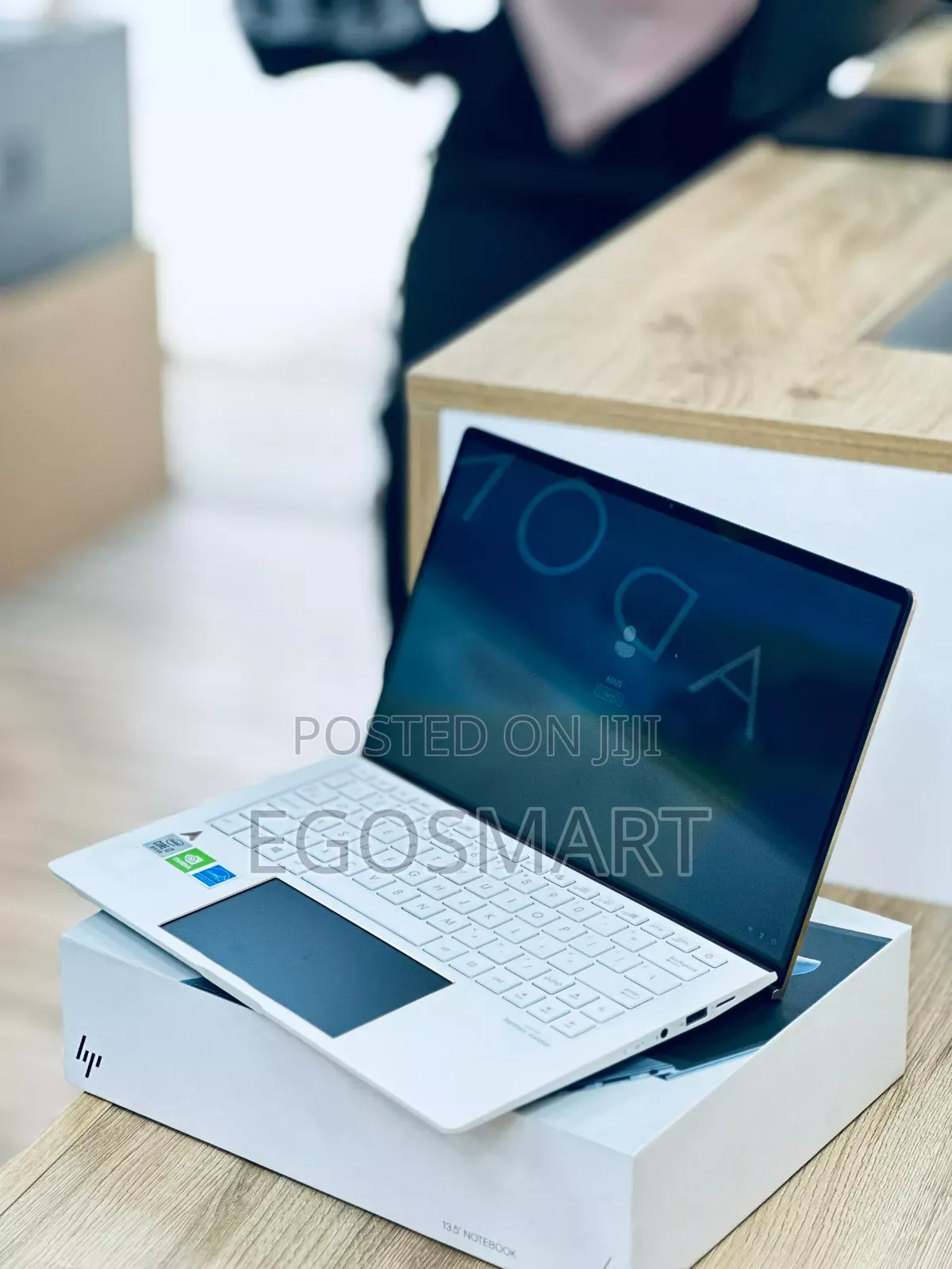 New Laptop Asus Zenbook 14 UX434 16GB Intel Core I7 SSD 1T
