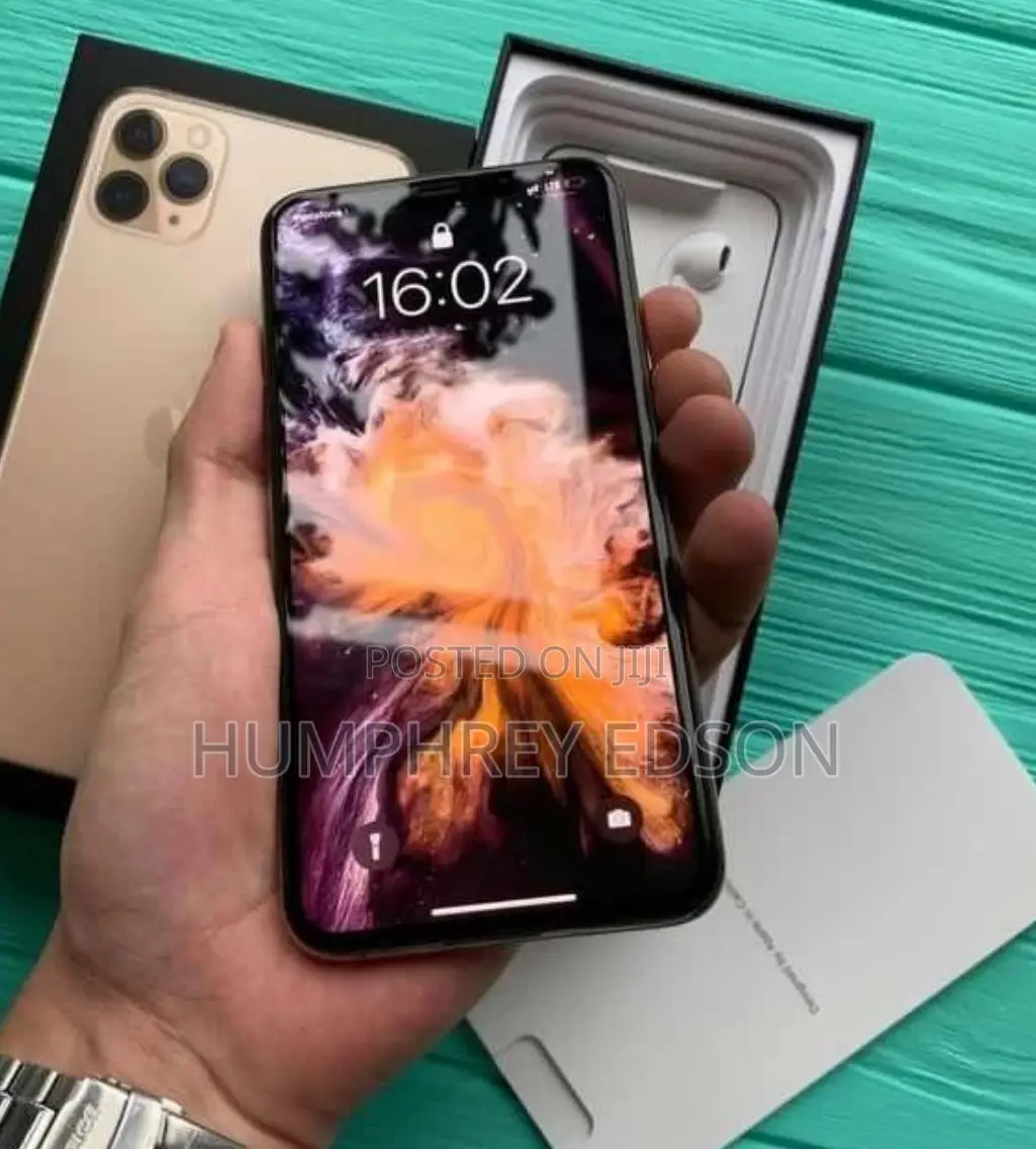 New Apple iPhone 11 Pro Max 256 GB Gold