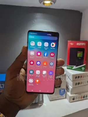 Photo - Samsung Galaxy S10 Plus 128 GB