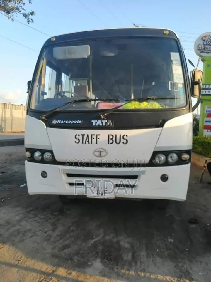 Tata Starbus Ultra Skool 2005 White