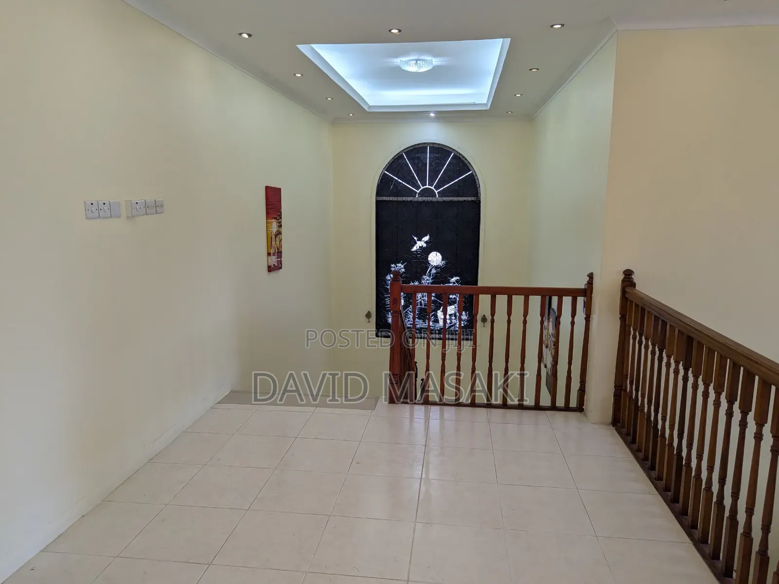 4bdrm Villa in Ada Big Place for rent