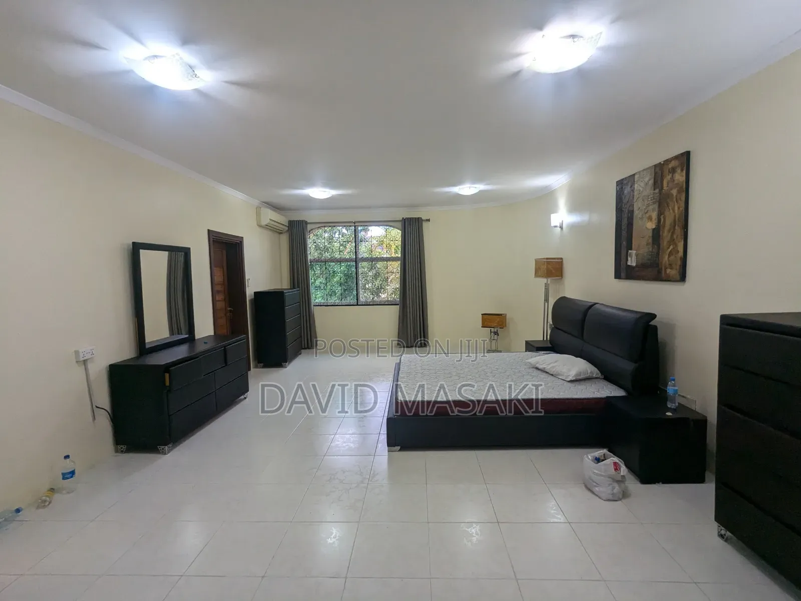 4bdrm Villa in Ada Big Place for rent