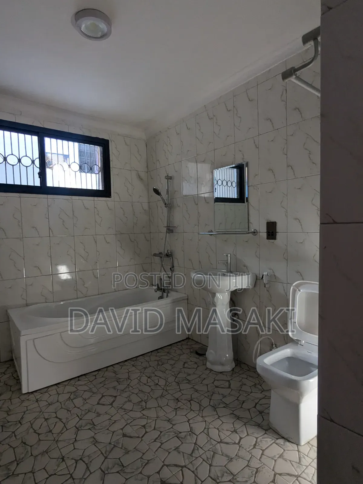 6bdrm Bungalow in Bungalow, Mikocheni for rent