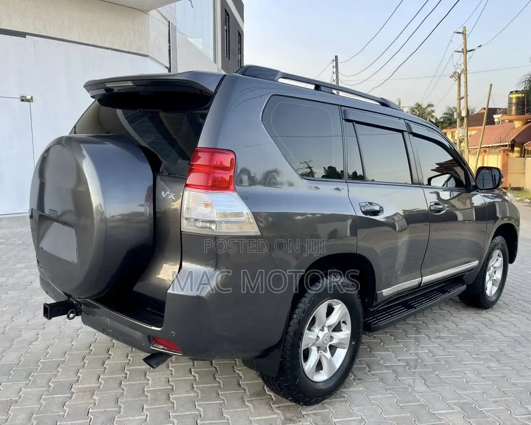 Toyota Land Cruiser Prado 3.0 TD 2011 Gray