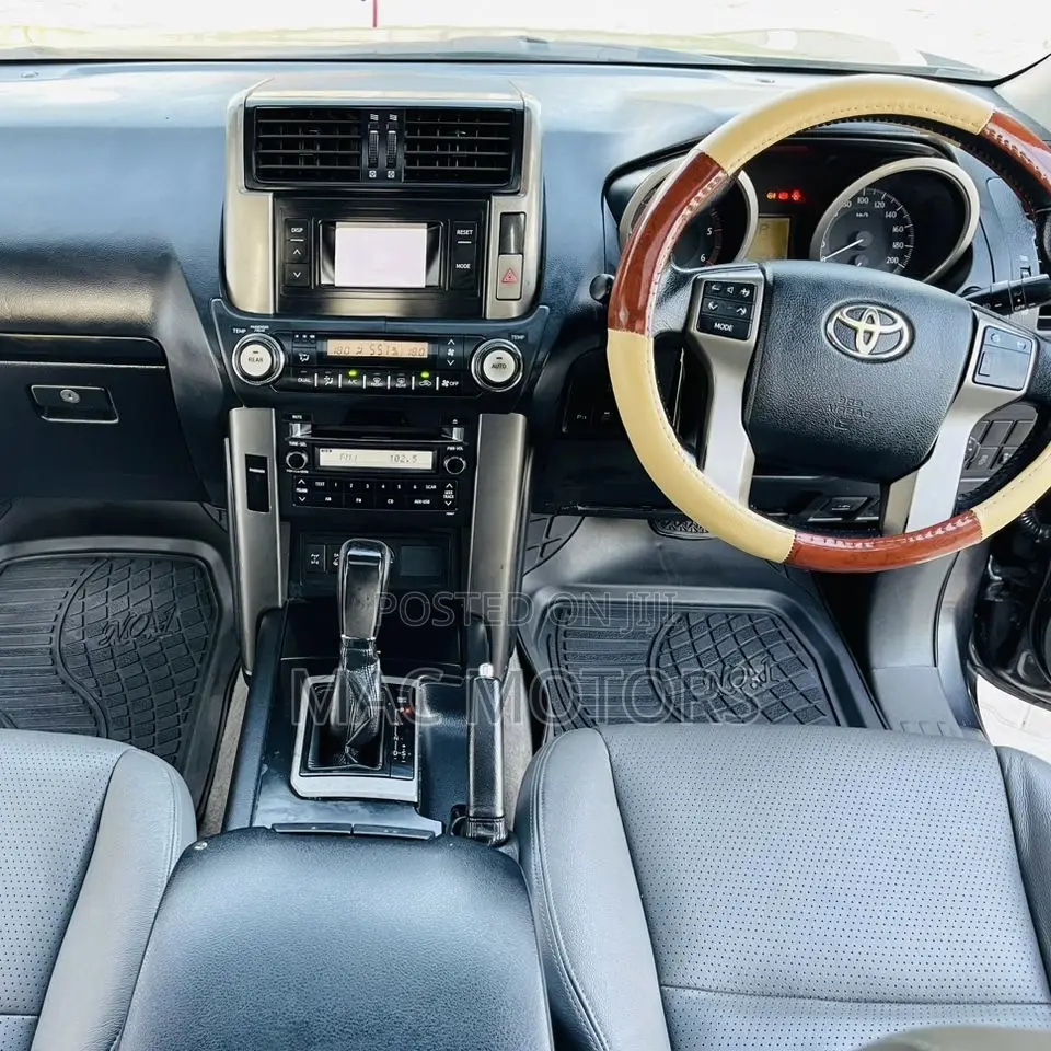Toyota Land Cruiser Prado 3.0 TD 2011 Gray