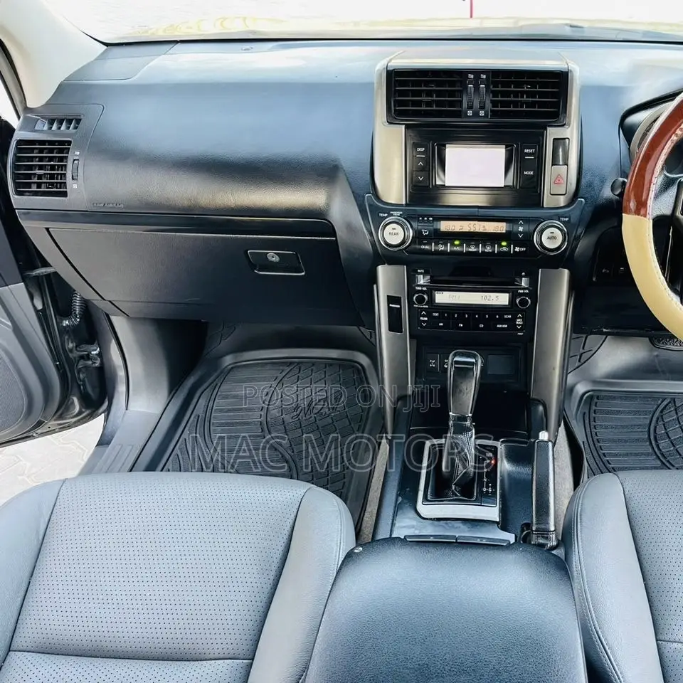 Toyota Land Cruiser Prado 3.0 TD 2011 Gray