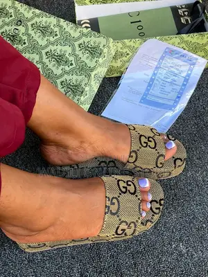 Gucci Flat Sandals