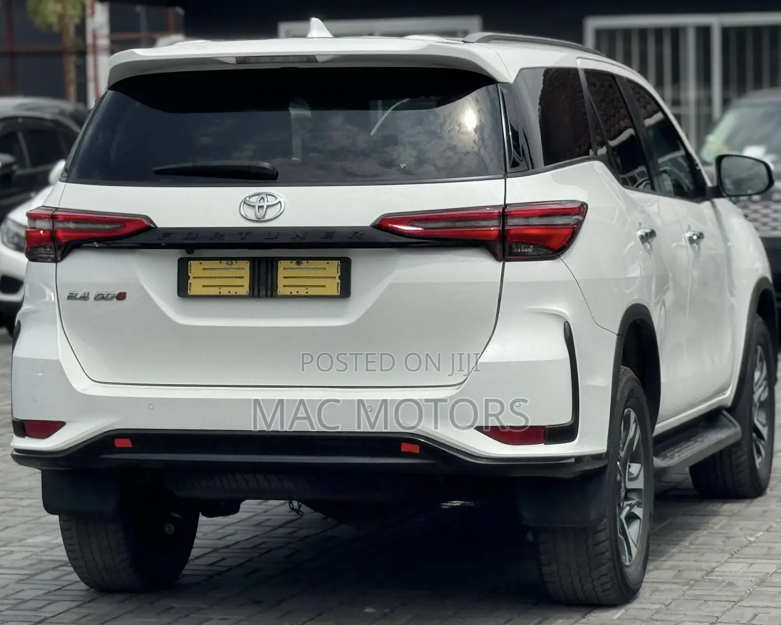 Toyota Fortuner 2023 White