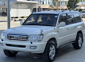 Toyota Land Cruiser 1998 White
