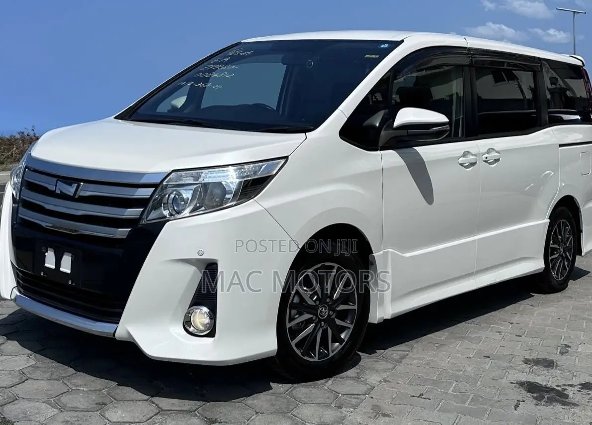 Toyota Noah 2014 White