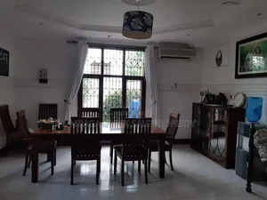 5bdrm House in Mikochen, Mikocheni for rent