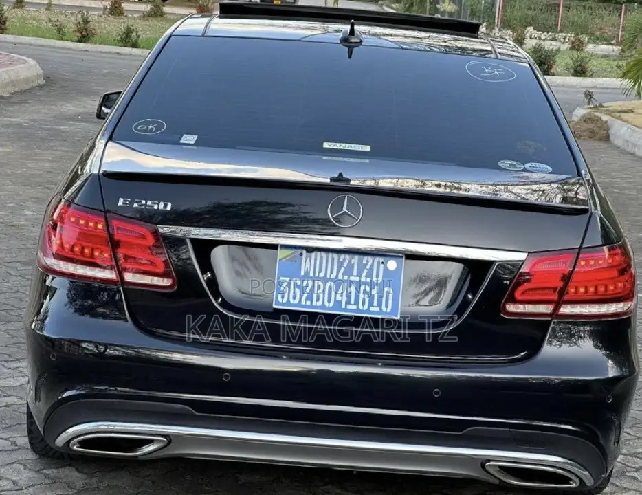 Mercedes-Benz E200 2013 Black