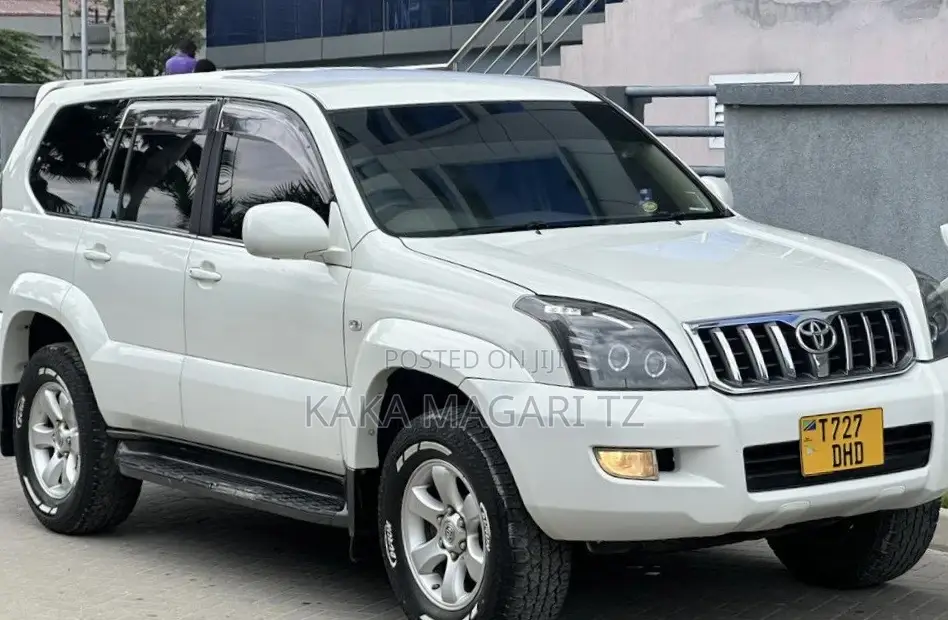 Toyota Land Cruiser Prado 2006 White
