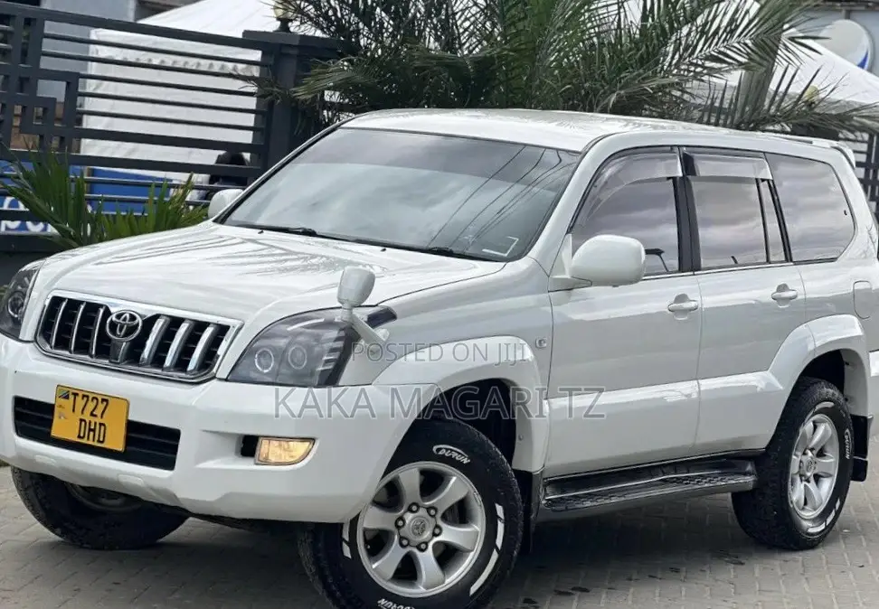 Toyota Land Cruiser Prado 2006 White