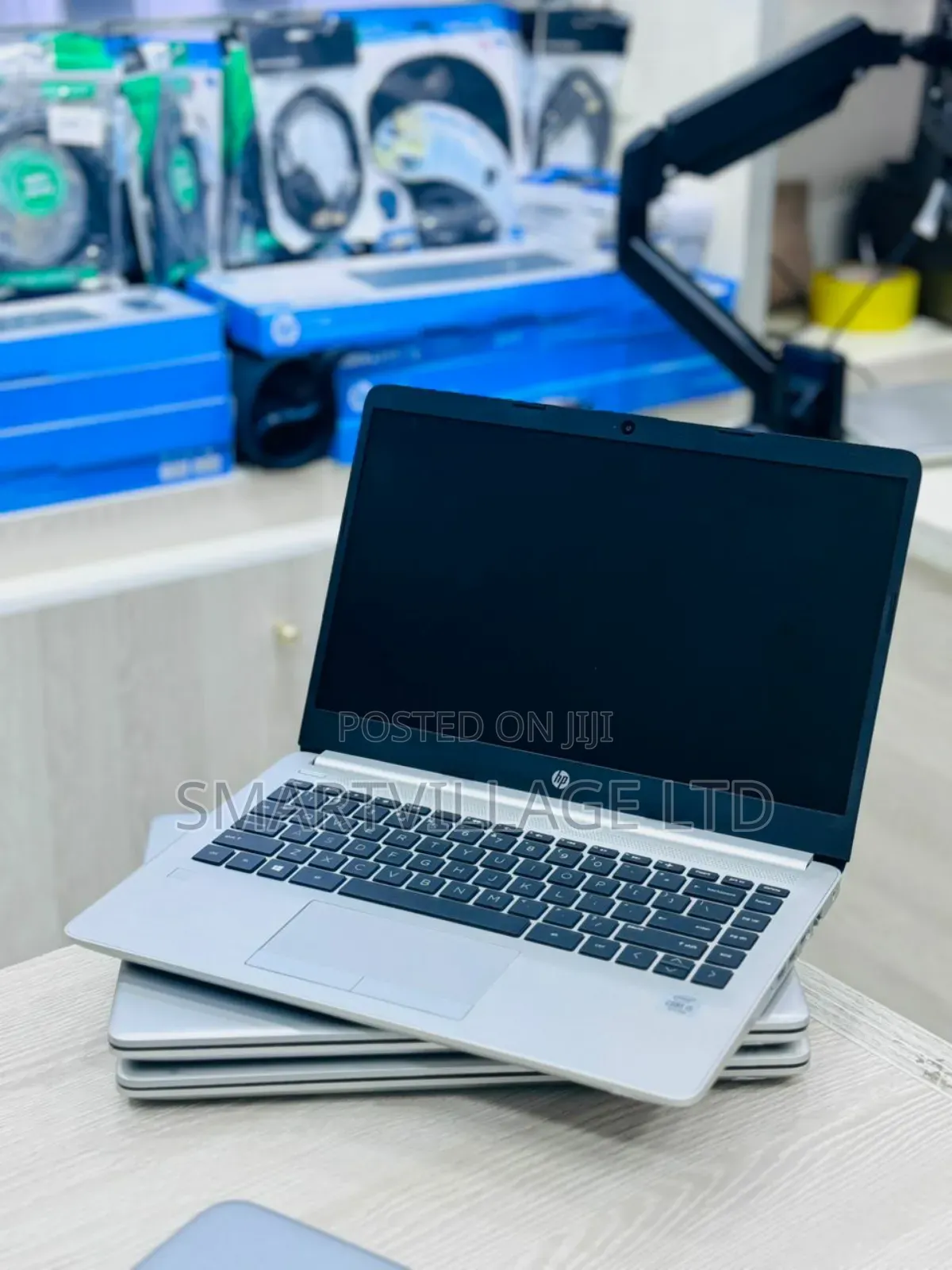 New Laptop HP 348 G5 8GB Intel Core i5 SSD 256GB