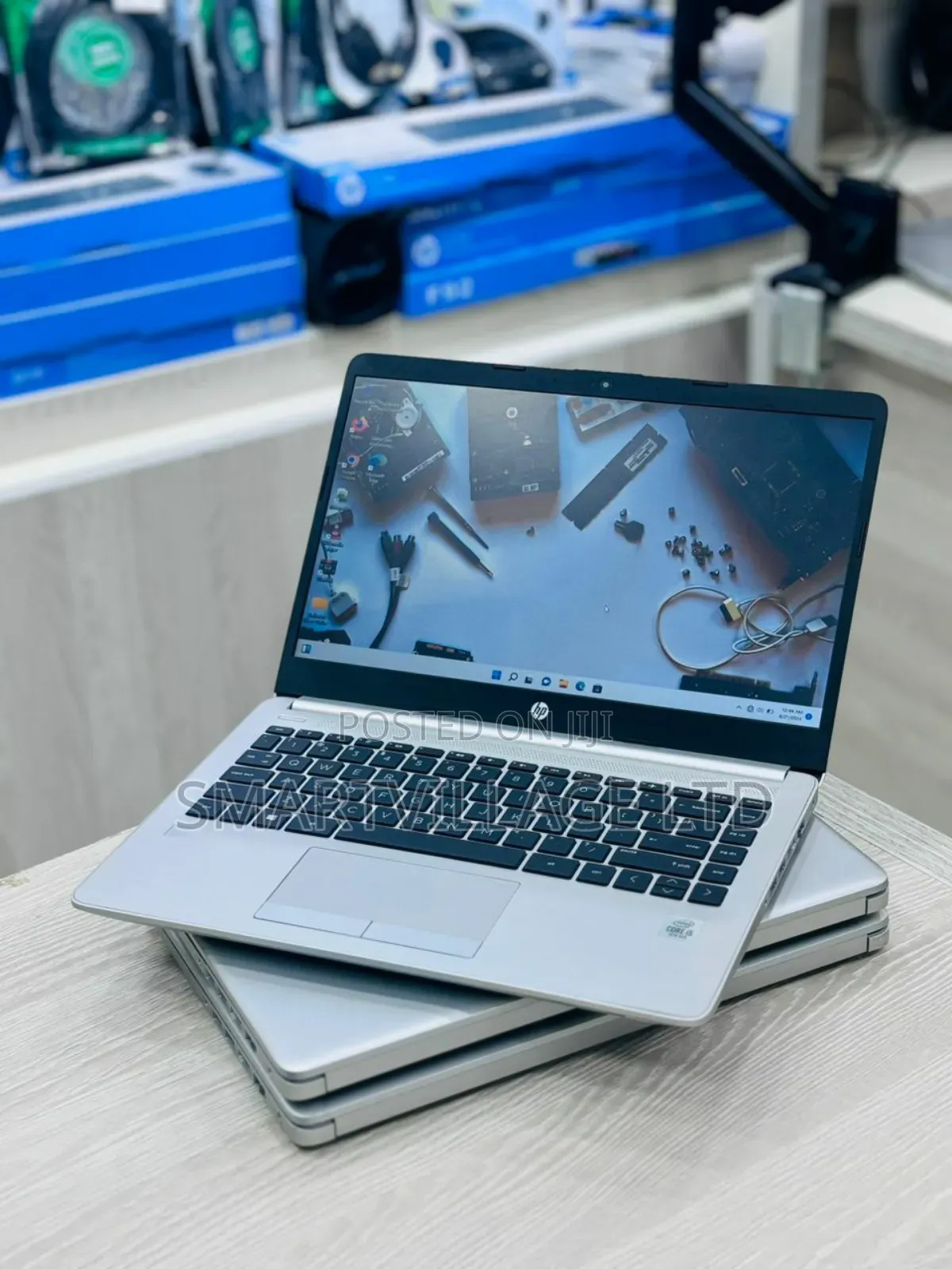 New Laptop HP 348 G5 8GB Intel Core i5 SSD 256GB