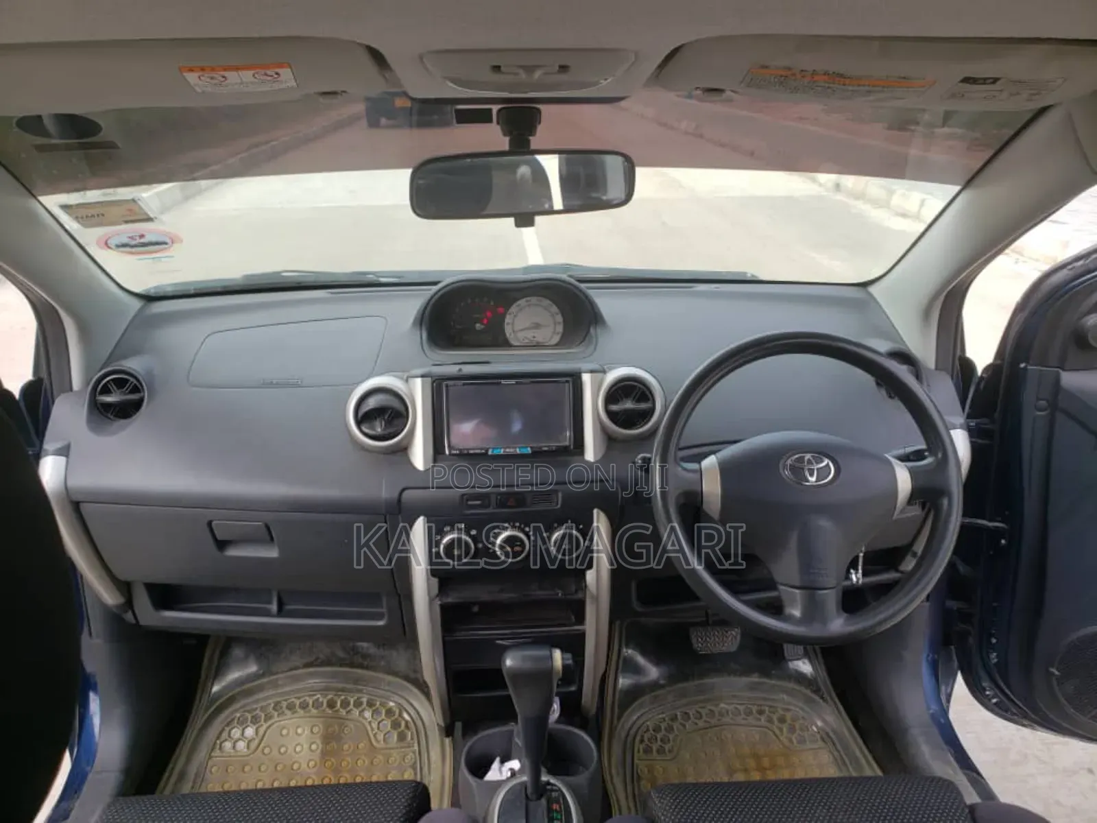 Toyota IST 2004 Blue