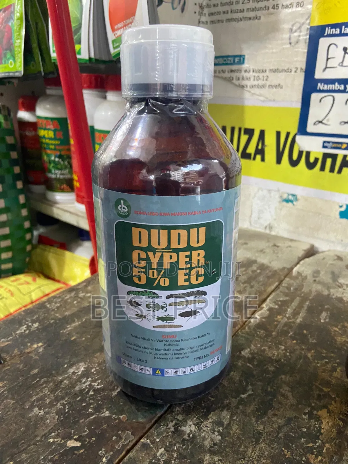 Dudu Cypemethrin Killing Insect on Plantation