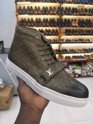 Mens Boots Louis Vuitton Green Material Leather