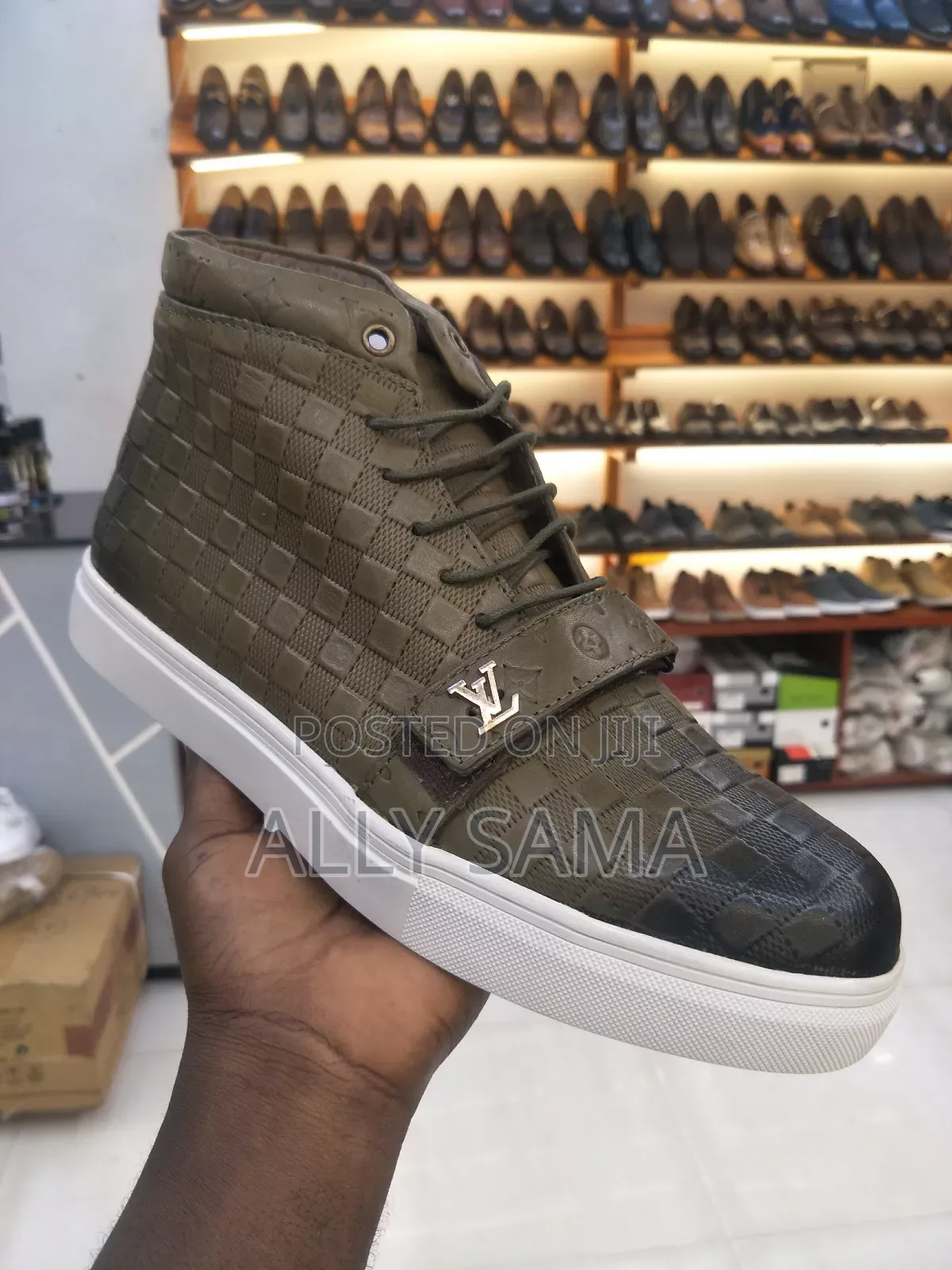 Mens Boots Louis Vuitton Green Material Leather