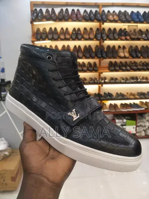 Mens Boots Louis Vuitton Black Material Leather