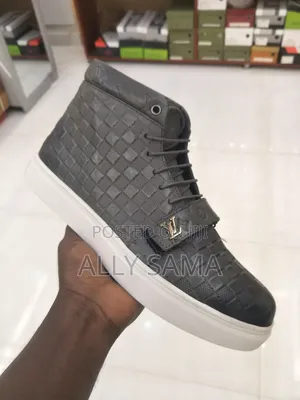 Mens Boots Louis Vuitton Gray Materil Leather