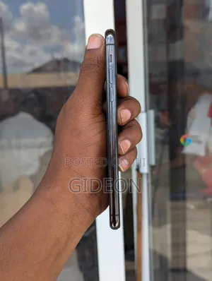 Apple iPhone 11 Pro 64 GB Gray