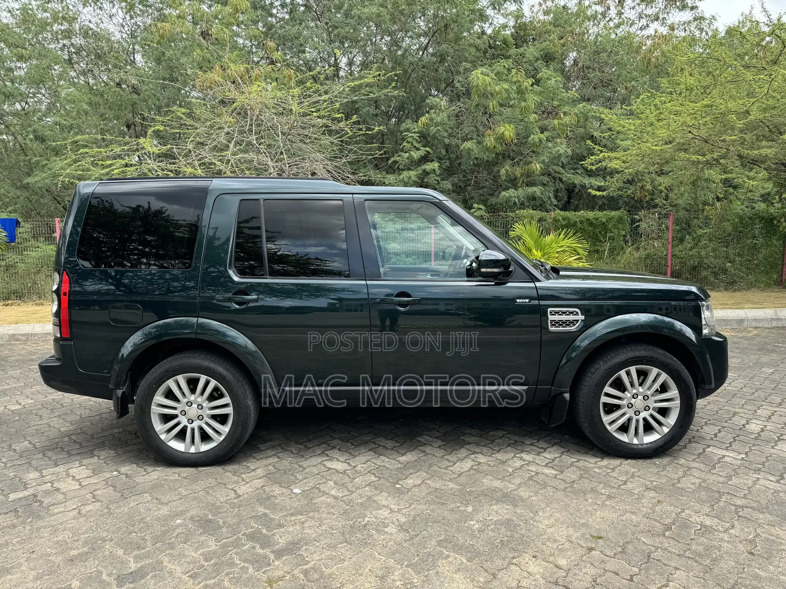 Land Rover Discovery 2014 Green