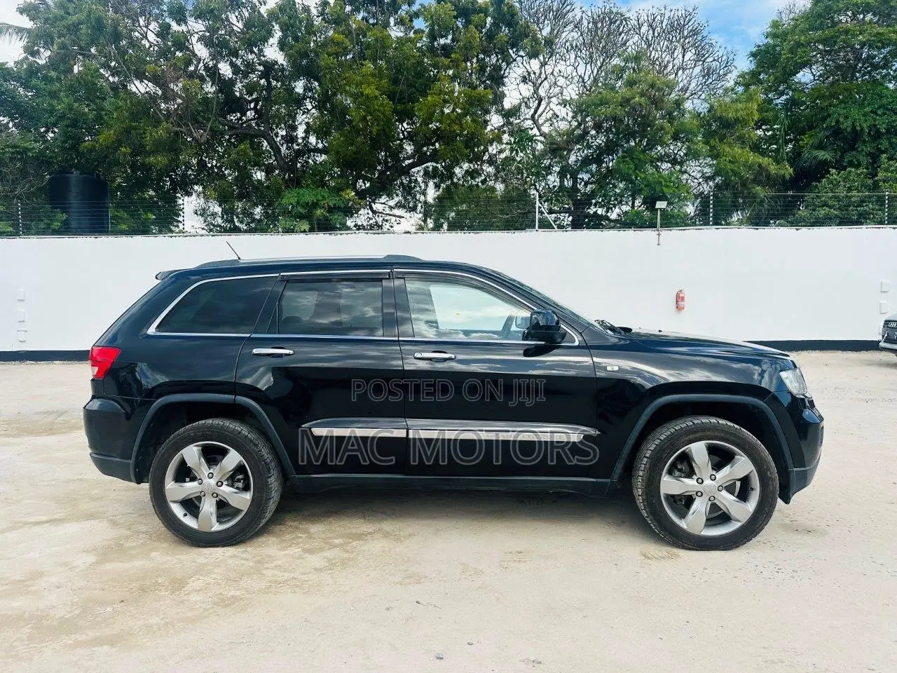 Jeep Grand Cherokee 2012 Black