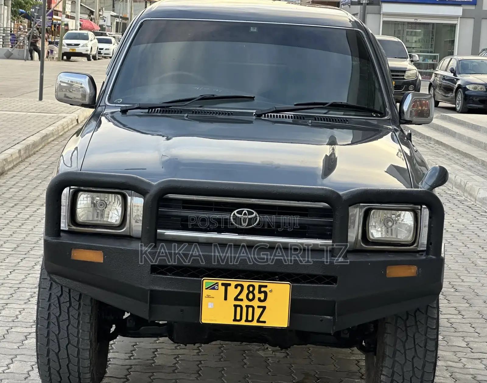 Toyota Hilux 1995 Gray