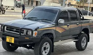 Toyota Hilux 1995 Gray