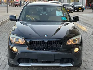 Photo - BMW X1 2011 Black