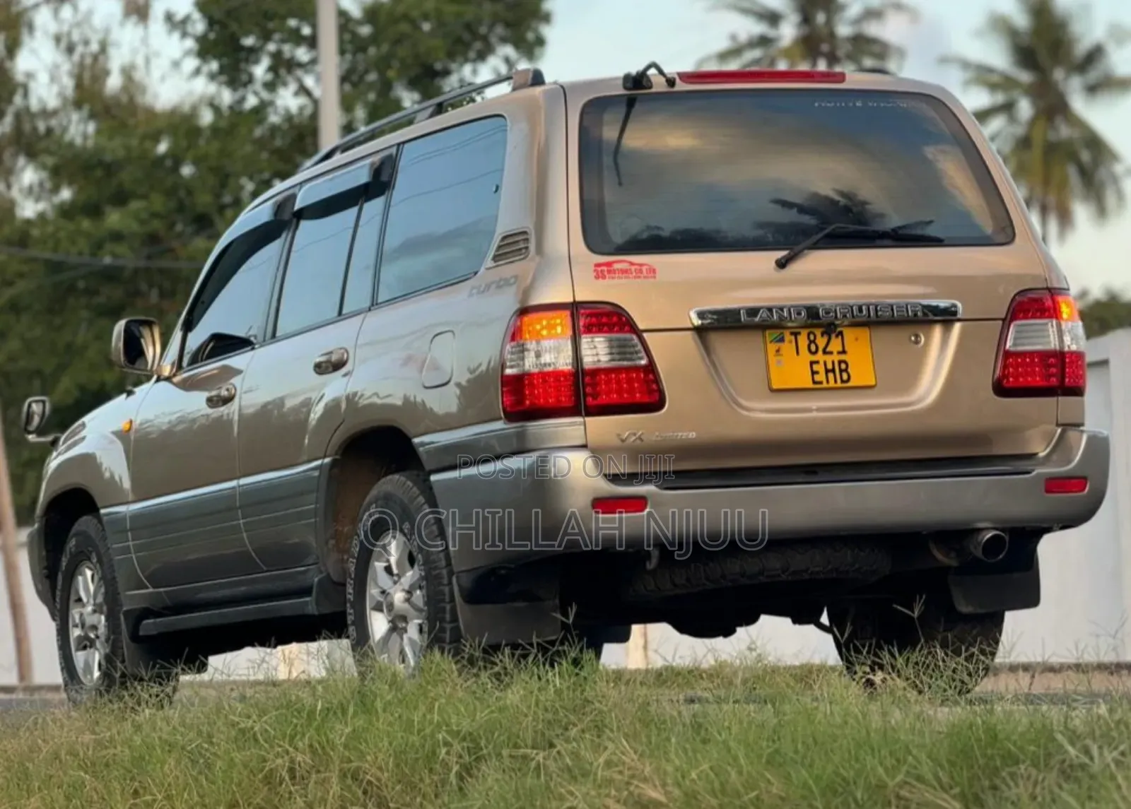 Toyota Land Cruiser 2001 Gold