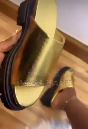 Sandal Nzuri Za Kike