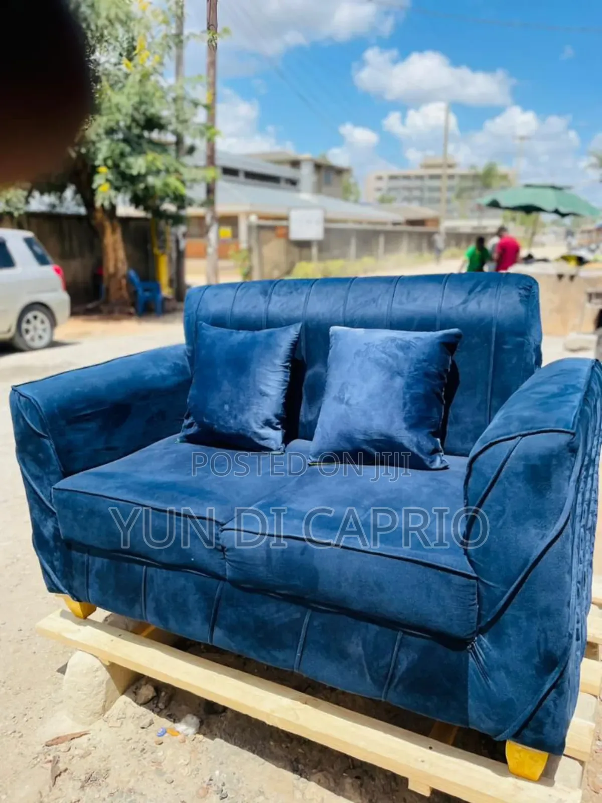 Sofa Kali Sana Mpya